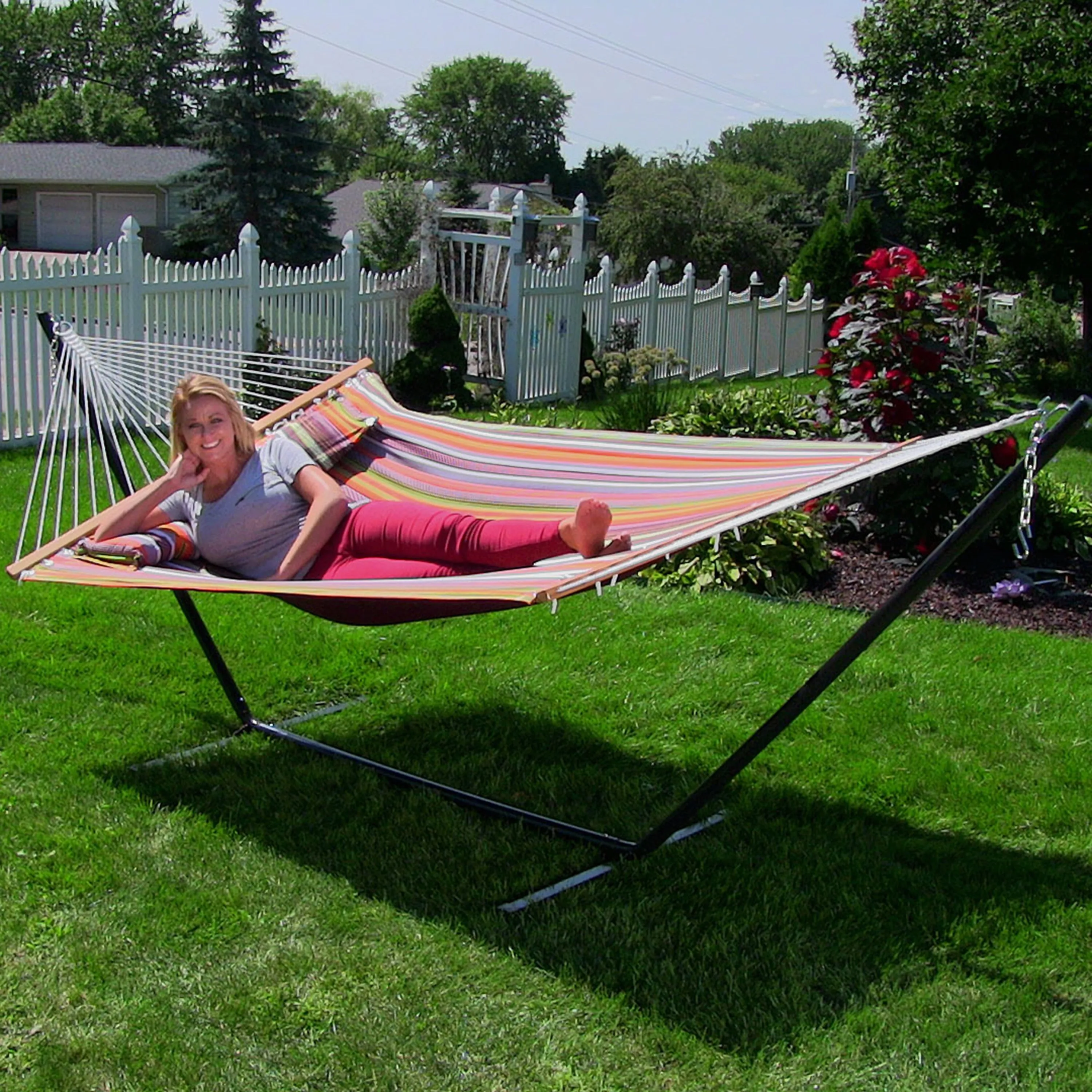 Sunnydaze 2-Person Freestanding Quilted Fabric Hammock with Stand